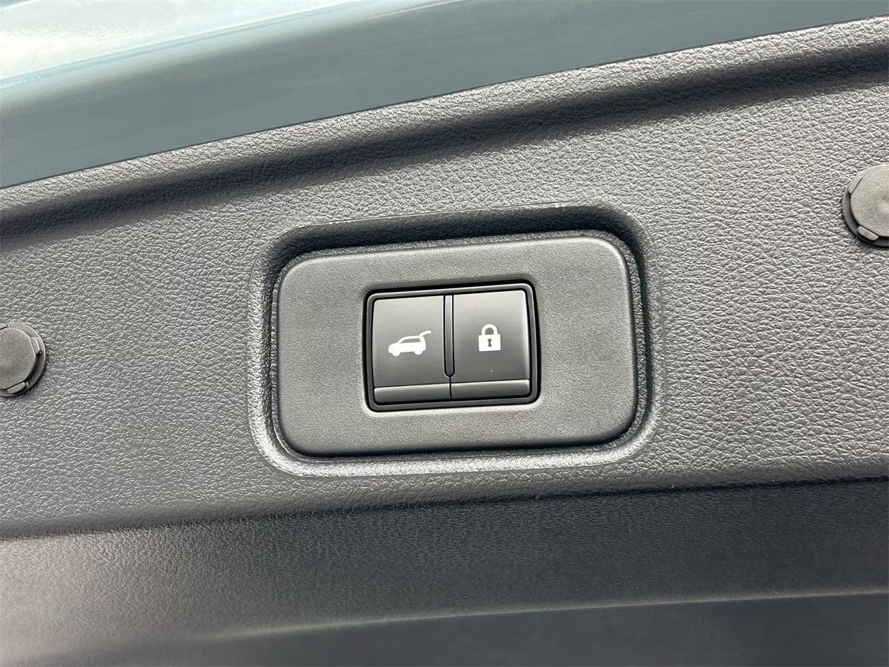 New 2026 Nissan Pathfinder Platinum FWD image 35