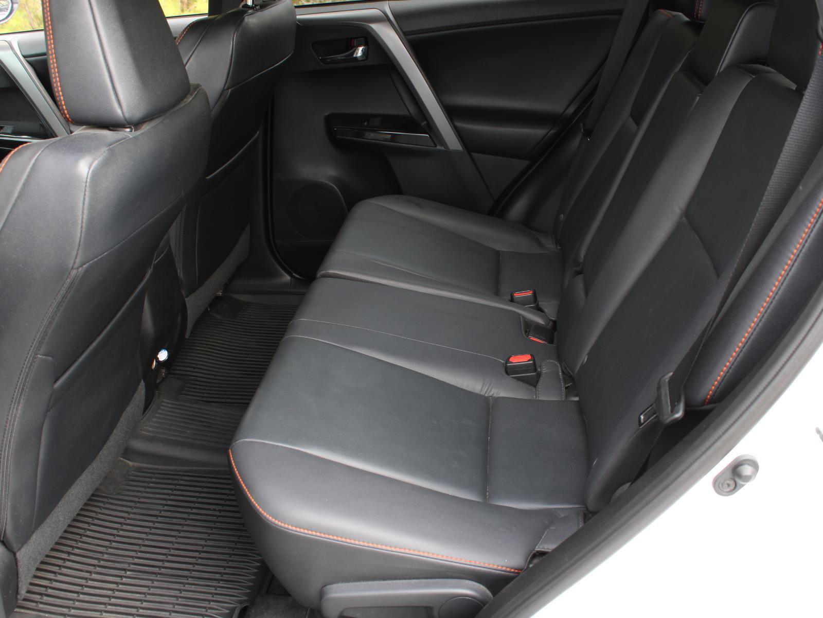 Used 2016 Toyota RAV4 SE AWD/4WD image 21
