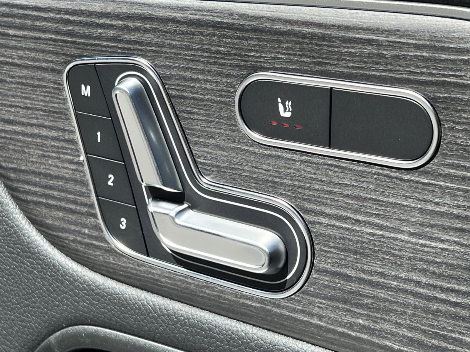 Certified 2026 Mercedes-Benz GLA 250 4MATIC image 33