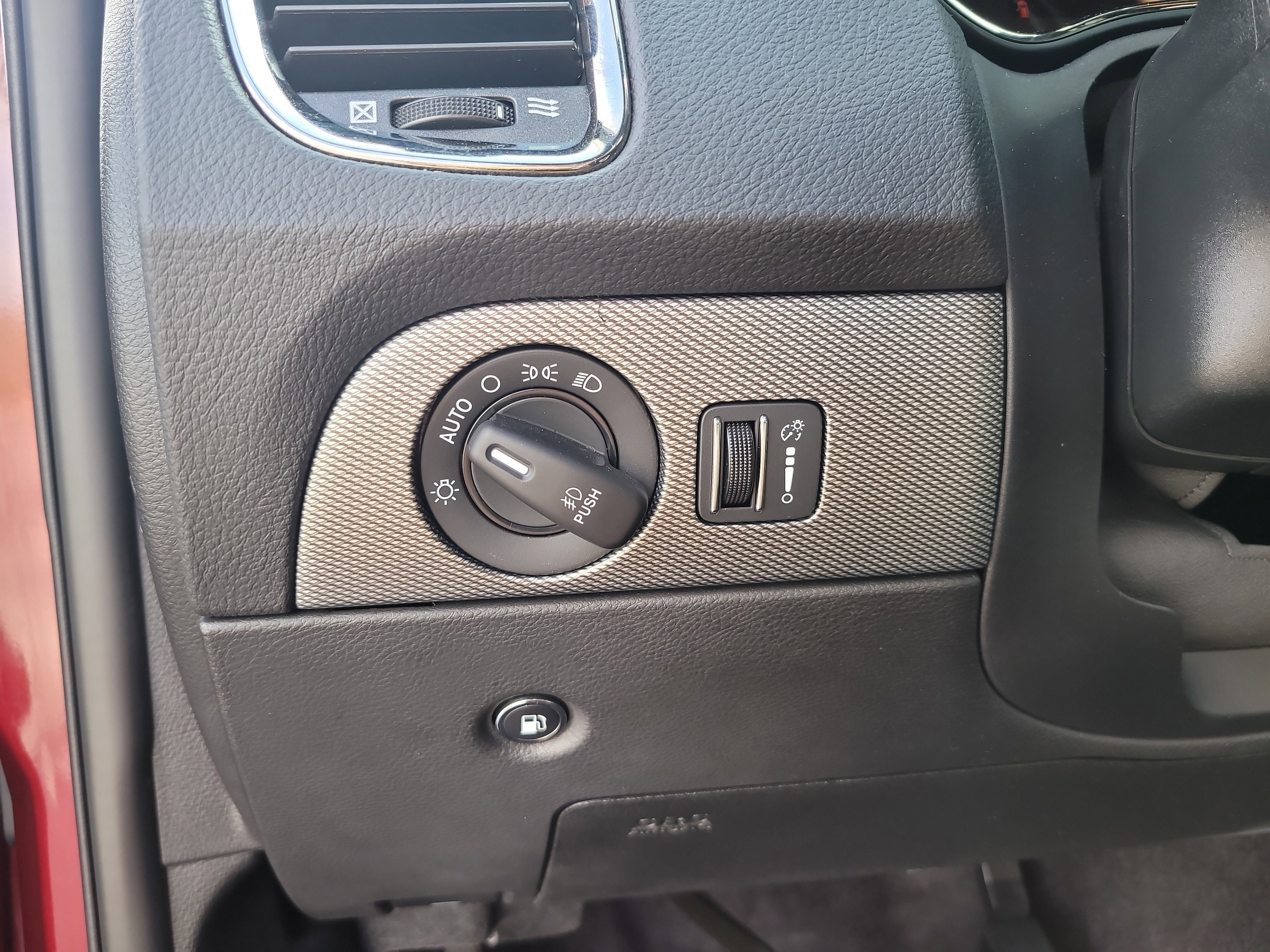 Used 2018 Dodge Durango R/T w/ Trailer Tow Group IV image 33