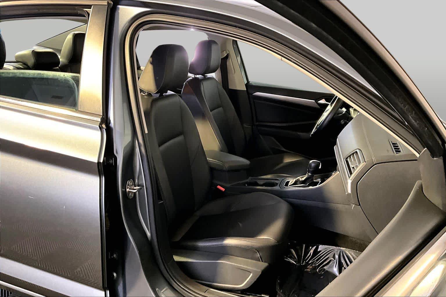 Used 2019 Volkswagen Jetta SE FWD image 8