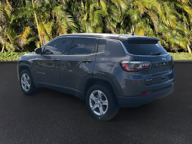 Used 2023 Jeep Compass Sport AWD/4WD image 7