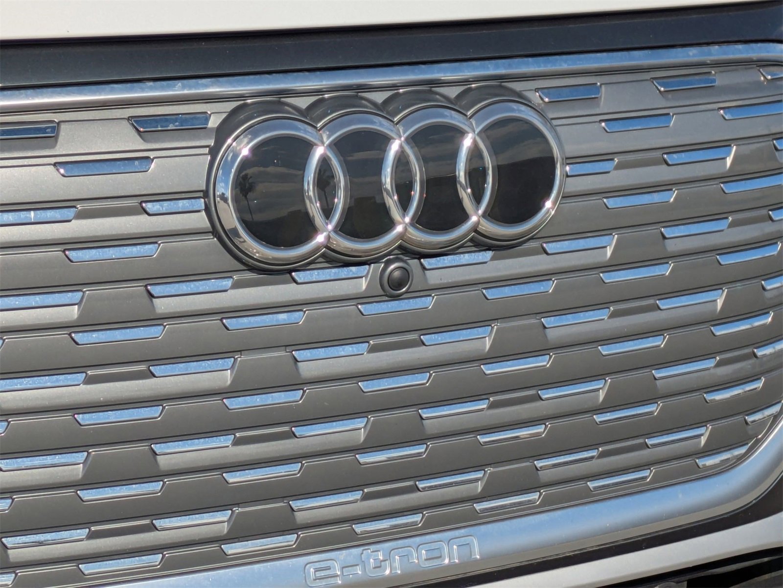 Used 2024 Audi Q4 e-tron Premium image 26