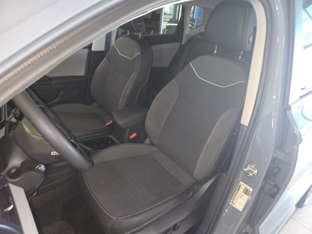 Used 2024 Volkswagen Taos SE image 11