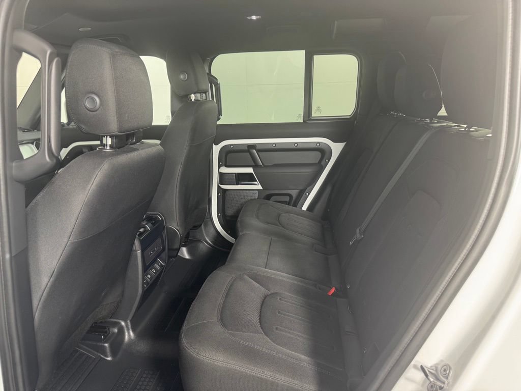 Used 2022 Land Rover Defender 110 AWD/4WD image 28