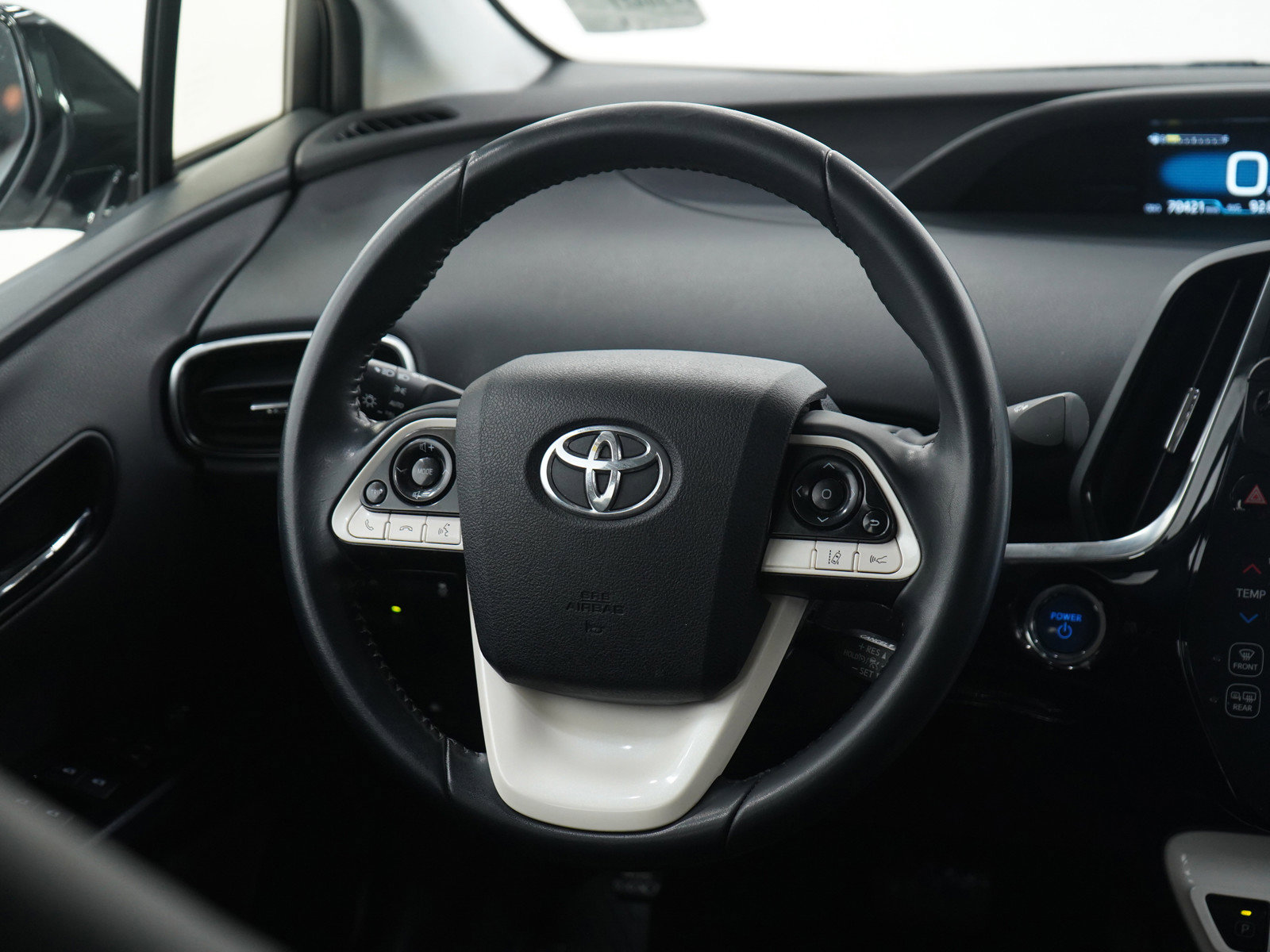 Used 2018 Toyota Prius Prime Premium image 14