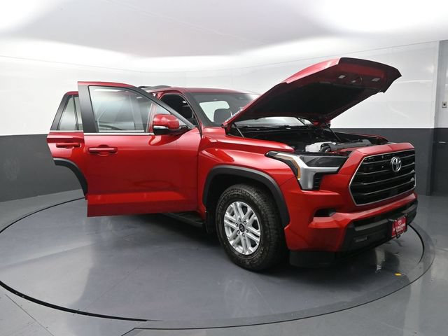 Used 2026 Toyota Sequoia SR5 w/ SR5 Premium Package AWD/4WD image 39