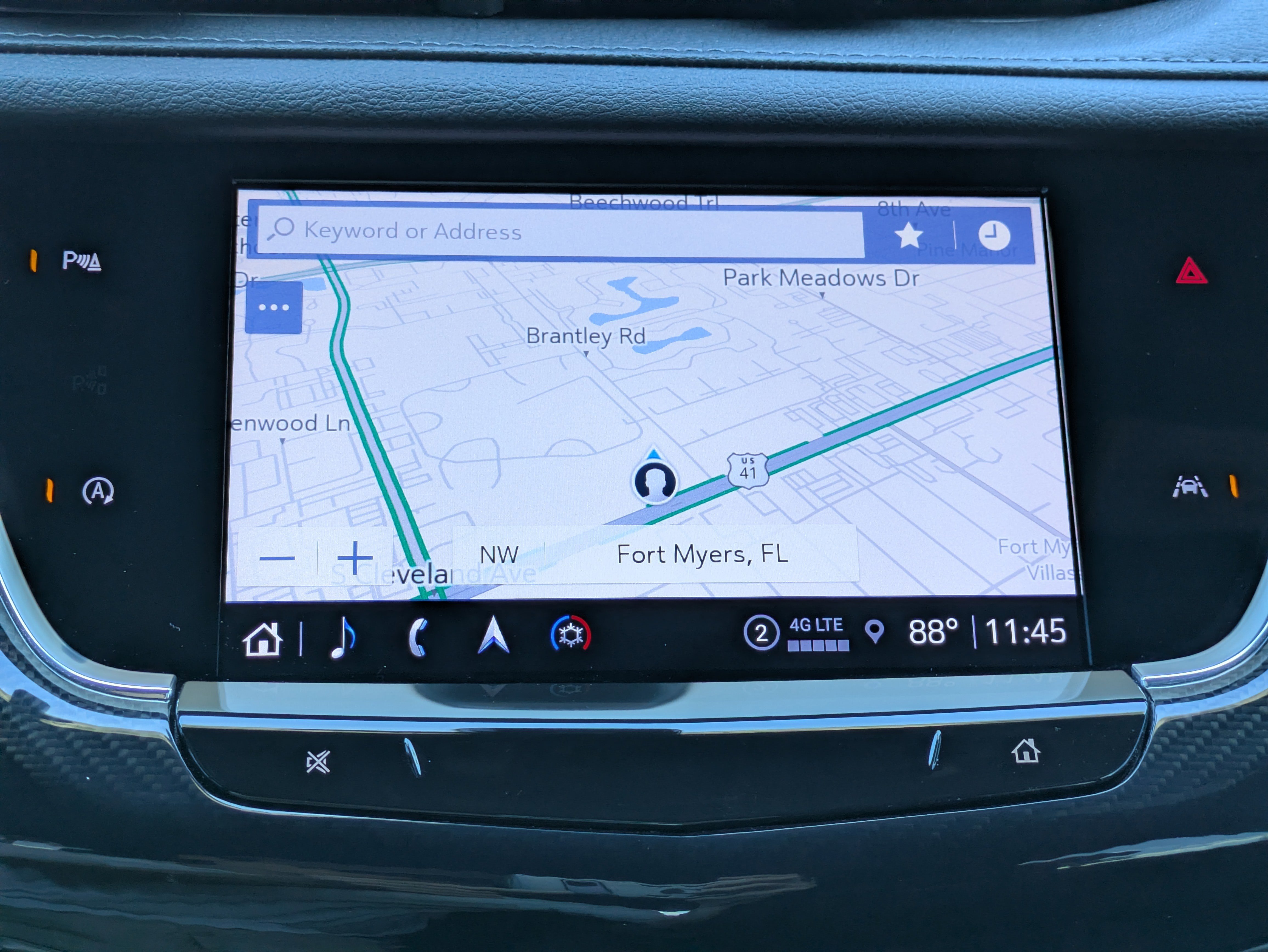 Certified 2025 Cadillac XT6 Sport w/ LPO, Floor Liner Package image 27