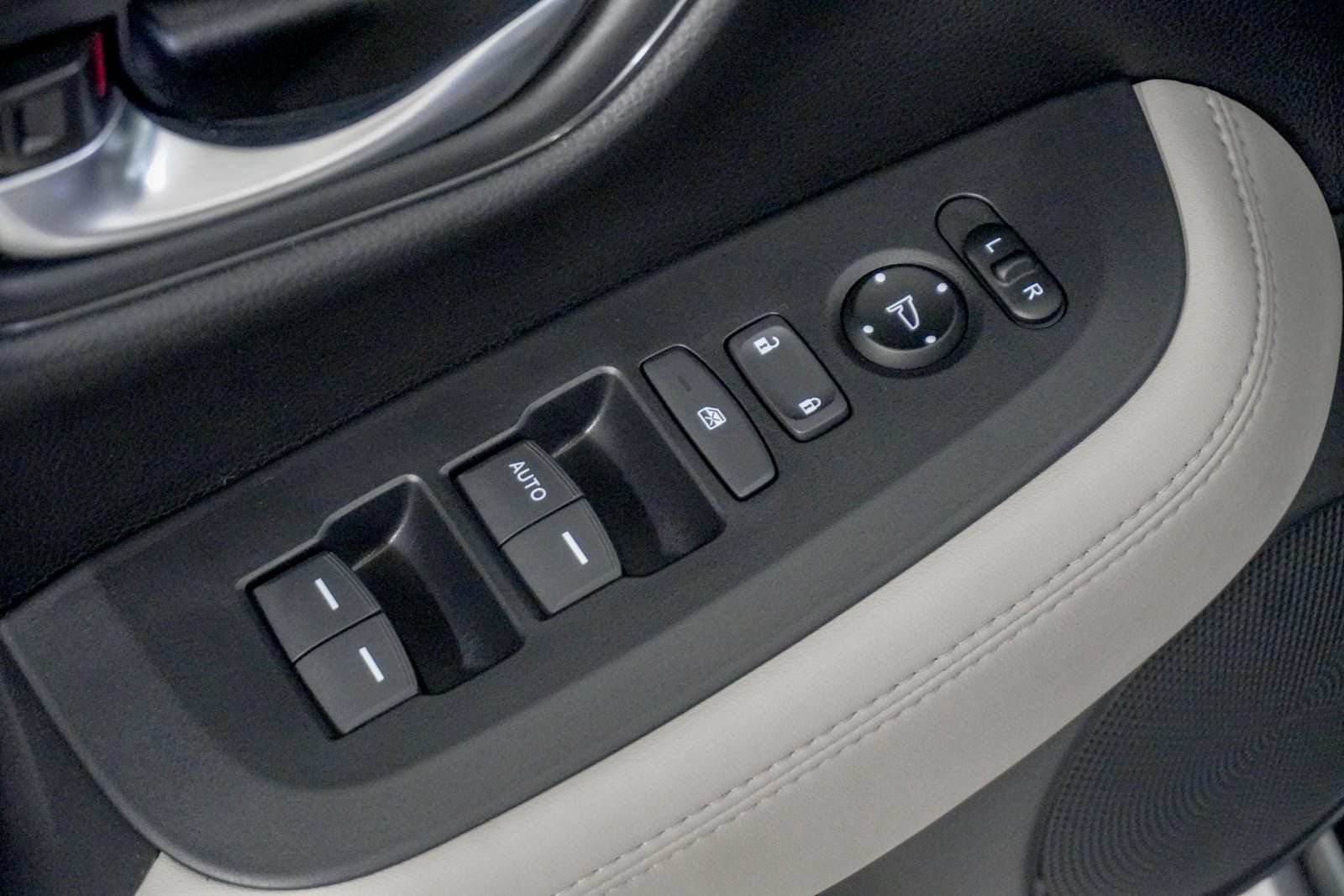 Used 2026 Honda HR-V LX image 17