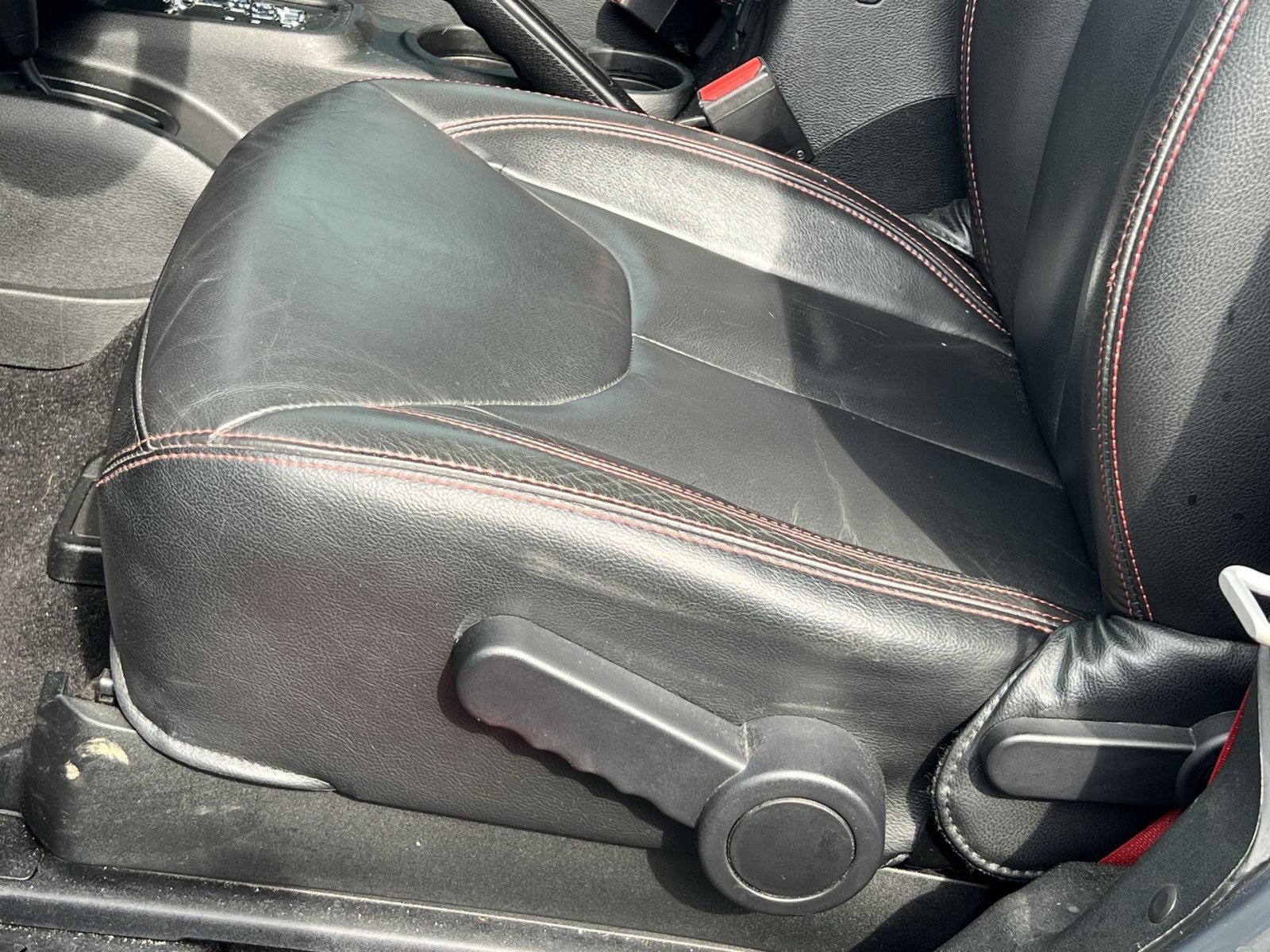 Used 2018 Jeep Wrangler Rubicon AWD/4WD image 13