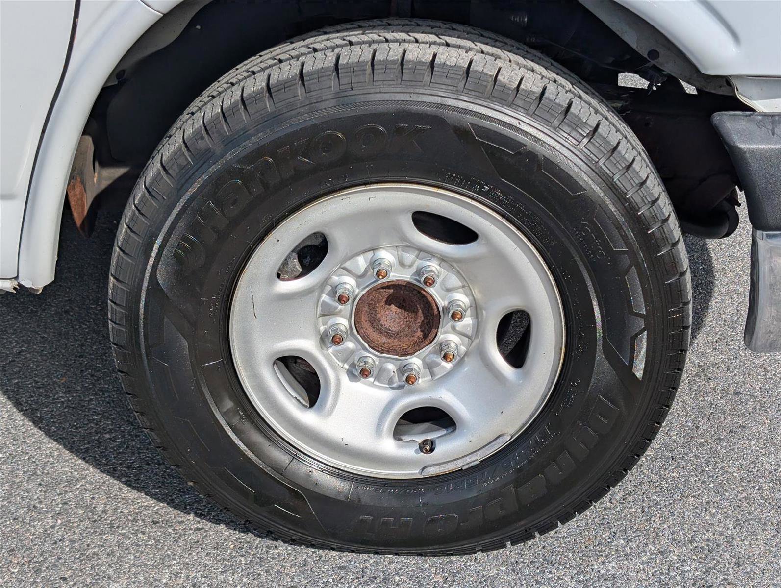 Used 2021 Chevrolet Express 2500 Extended w/ Driver Convenience Package image 9