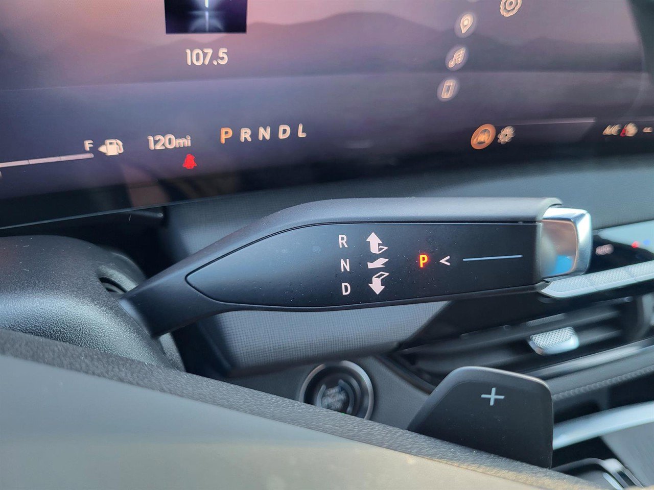 Used 2025 Buick Enclave Preferred image 23