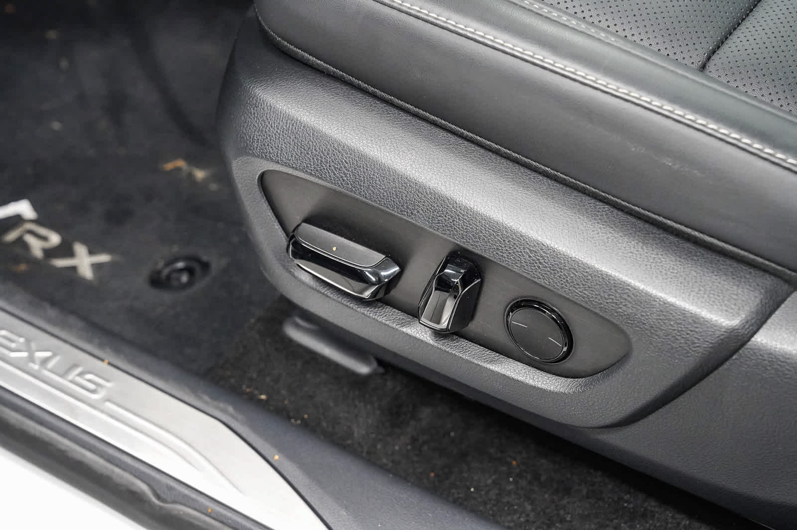 Used 2026 Lexus RX 350 Premium w/ Accessory Package (Z1) FWD image 23