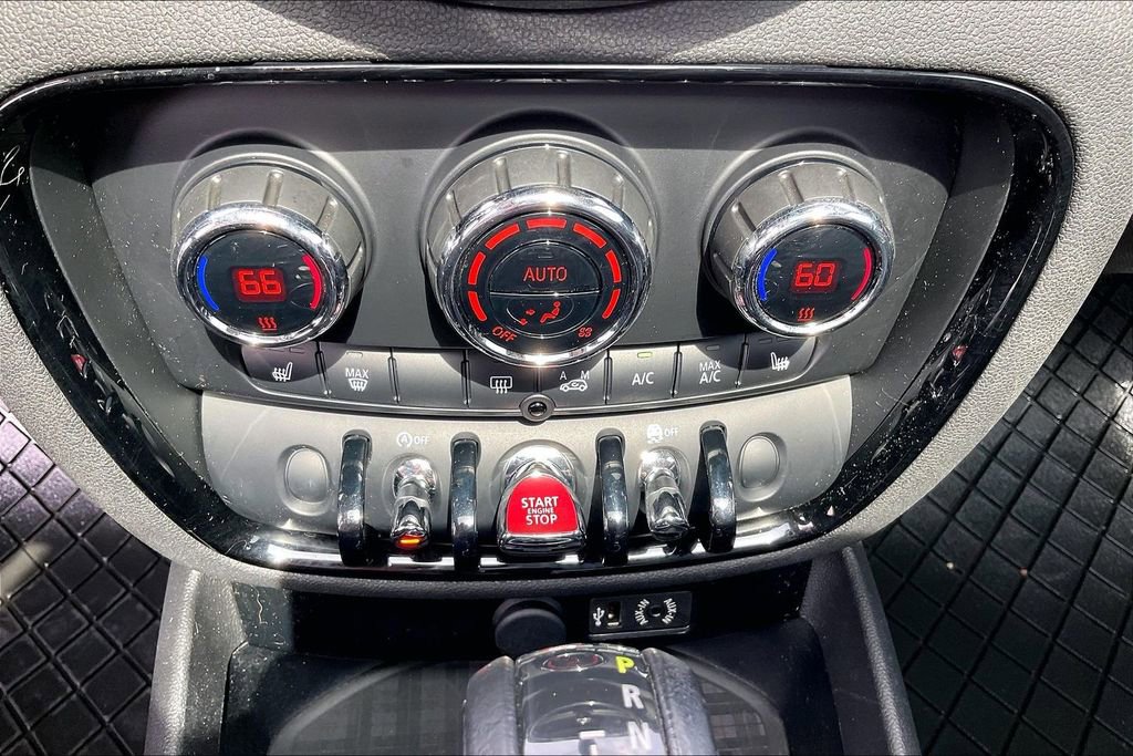 Used 2017 MINI Cooper Clubman S image 32