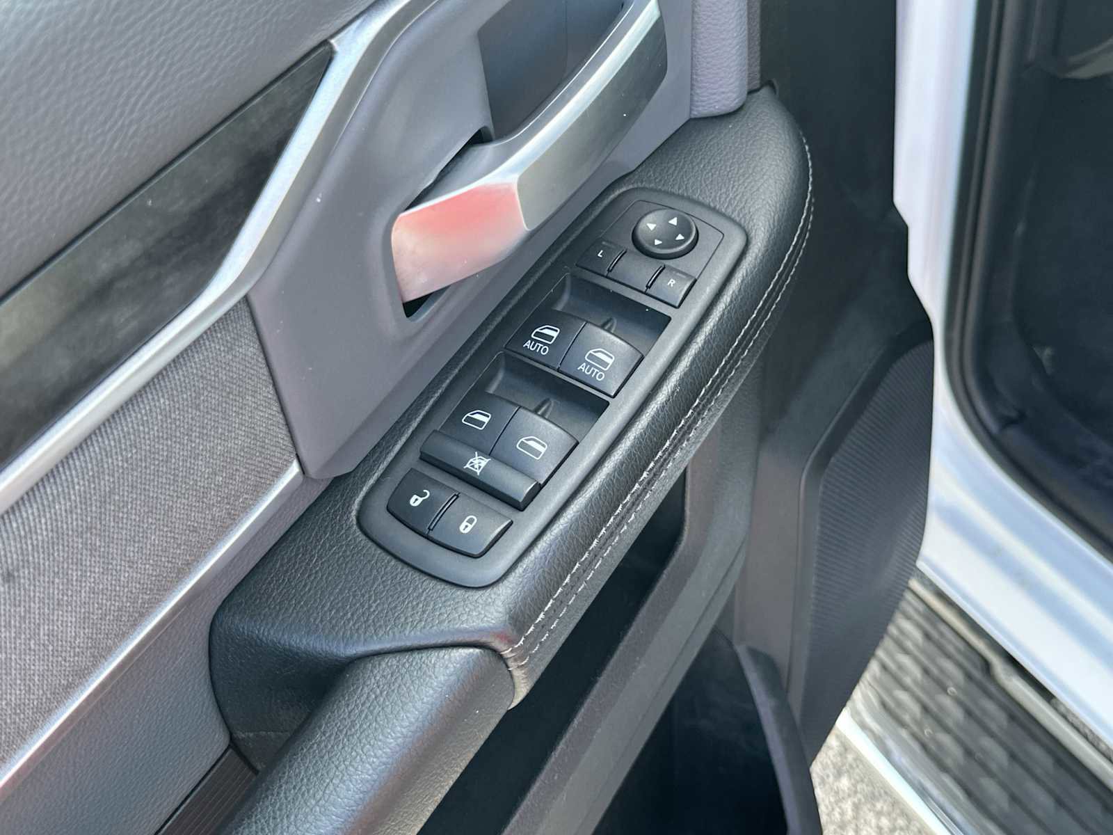 Used 2022 RAM 2500 Big Horn image 17