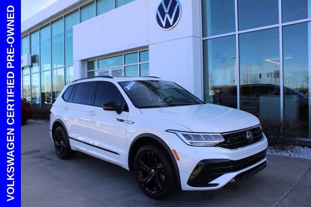 Used 2024 Volkswagen Tiguan SE R-Line image 1