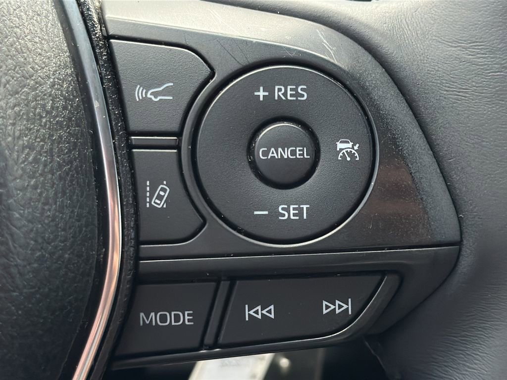 Used 2018 Toyota Camry SE FWD image 20