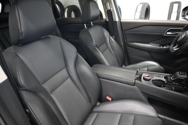 Used 2021 Nissan Rogue SV AWD/4WD image 9