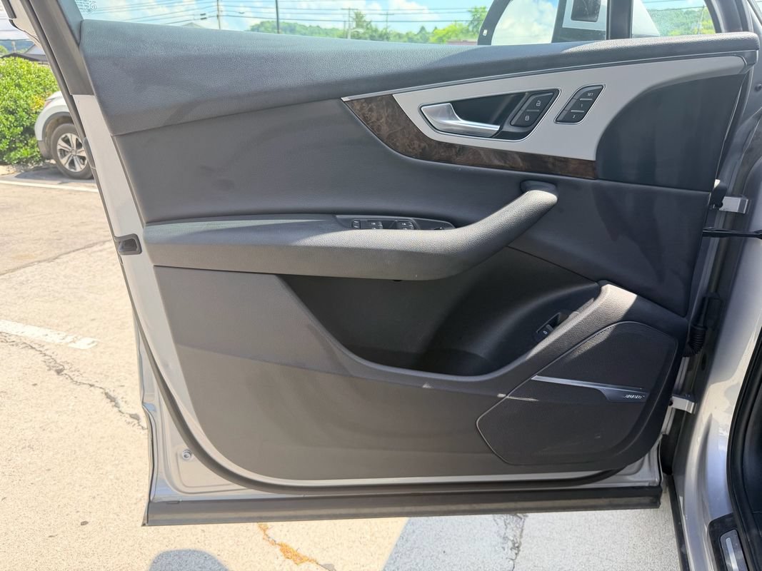 Used 2018 Audi Q7 2.0T Premium Plus AWD/4WD image 24