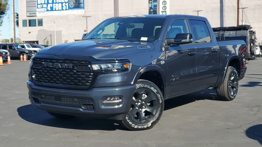 New 2026 RAM 1500 4x4 Crew Cab image 32