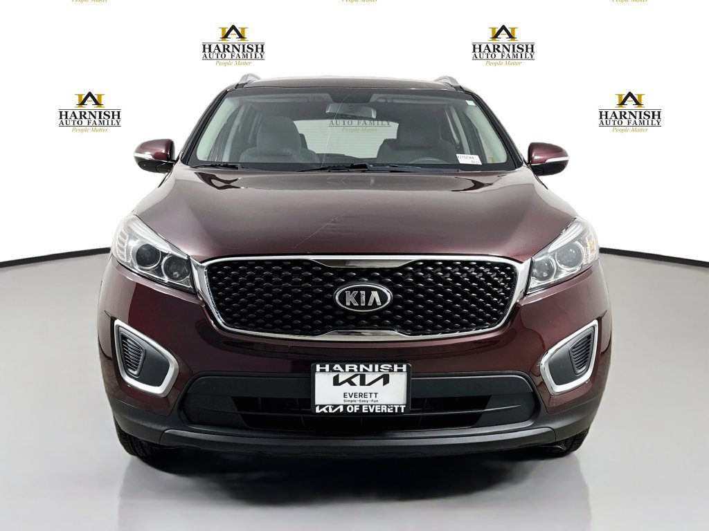 Used 2018 Kia Sorento FWD image 2
