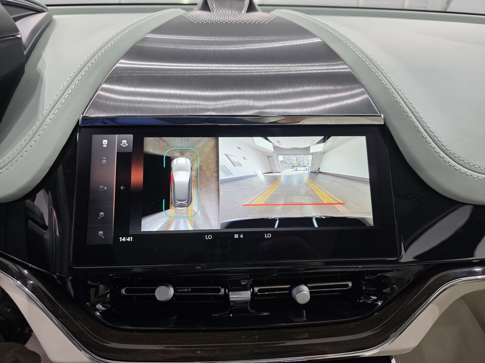 New 2026 Aston Martin DBX 707 image 14