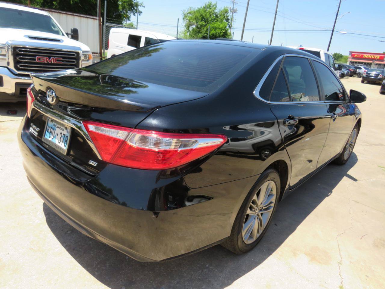 Used 2016 Toyota Camry SE FWD image 4