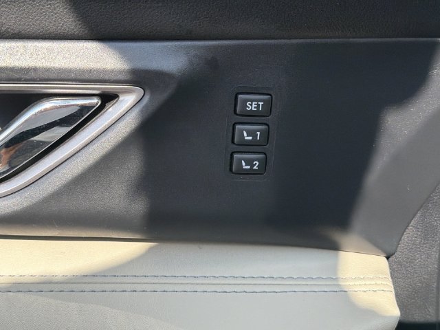 Used 2022 Subaru Ascent Limited AWD/4WD image 35