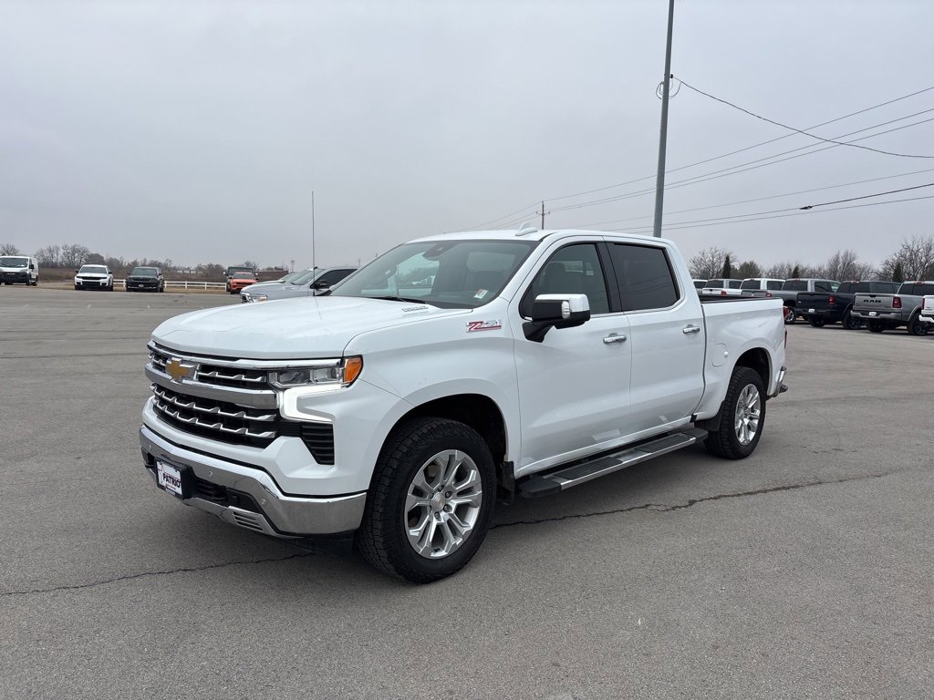 Used 2024 Chevrolet Silverado 1500 LTZ image 8