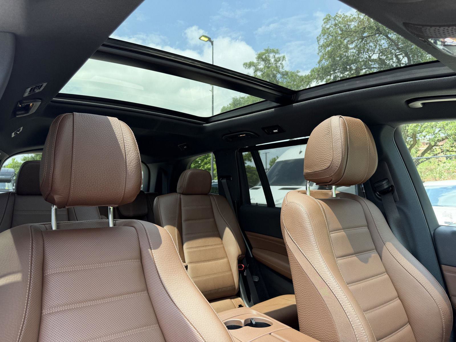 Certified 2025 Mercedes-Benz GLS 450 4MATIC image 32