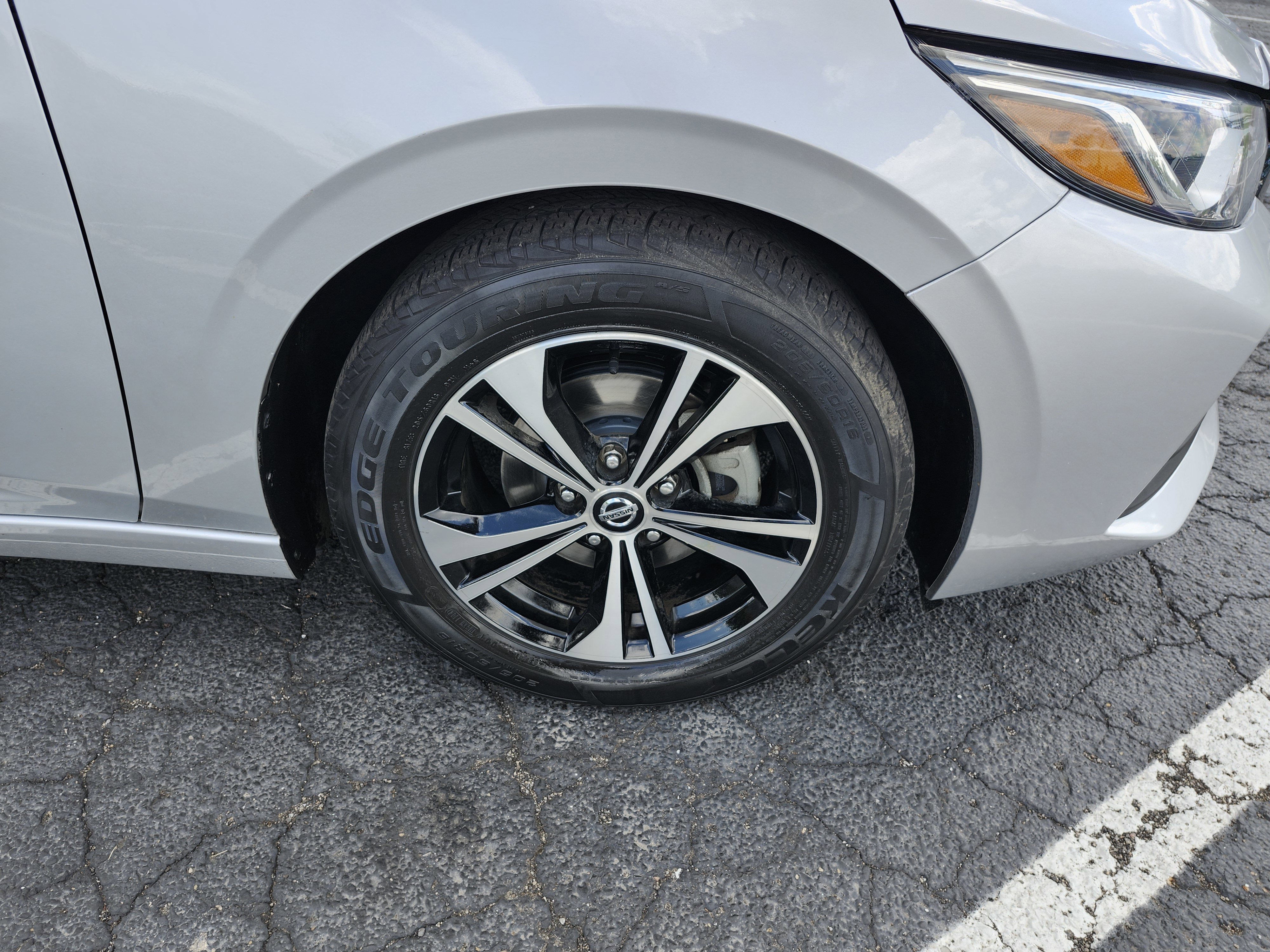 Used 2022 Nissan Sentra SV FWD image 9
