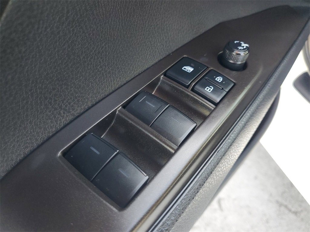 Certified 2021 Toyota Camry SE image 18