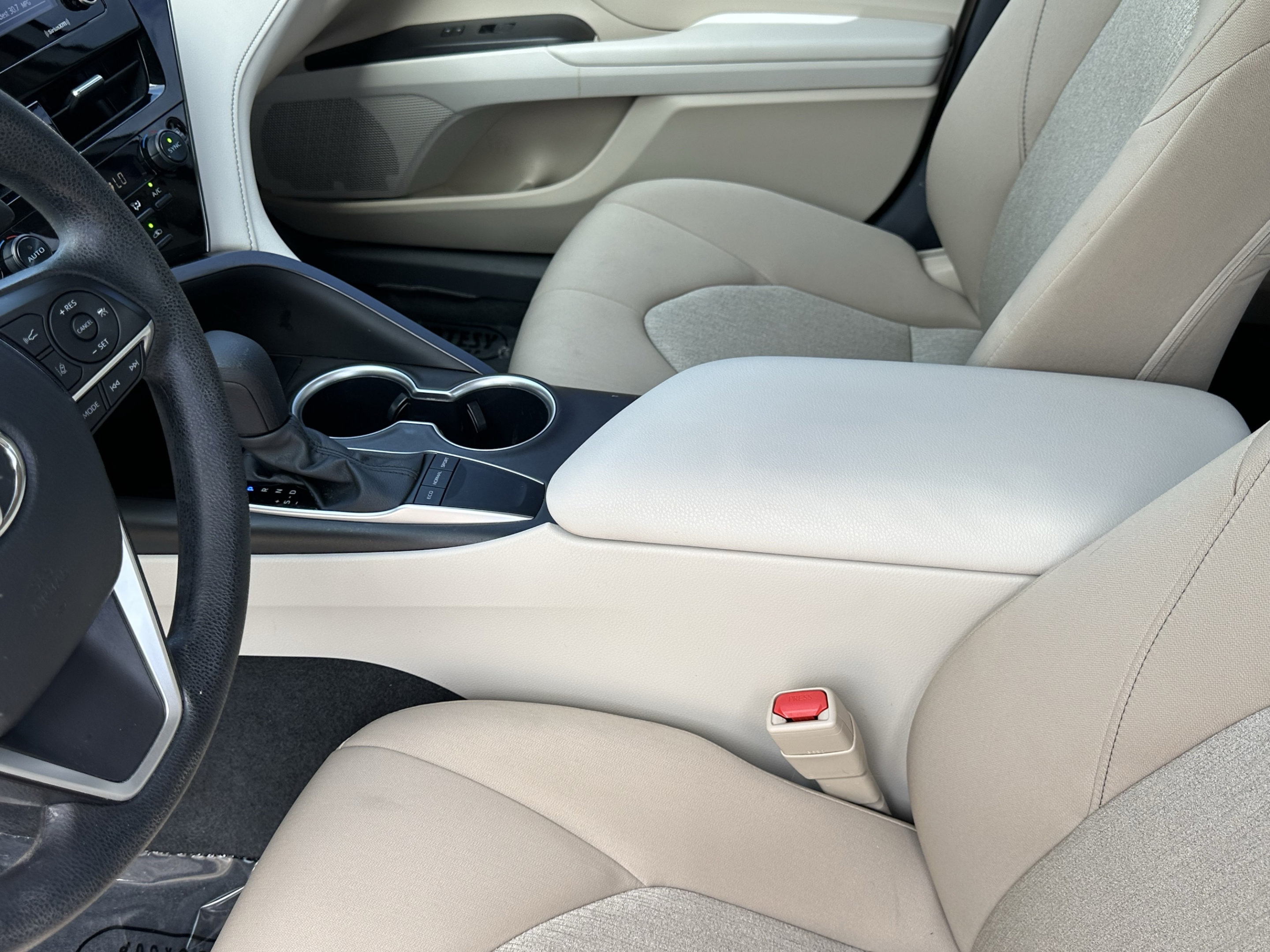 Used 2023 Toyota Camry LE FWD image 19