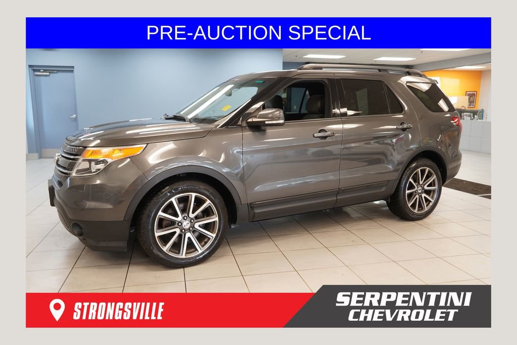 Used 2015 Ford Explorer XLT w/ Equipment Group 202A FWD image 1