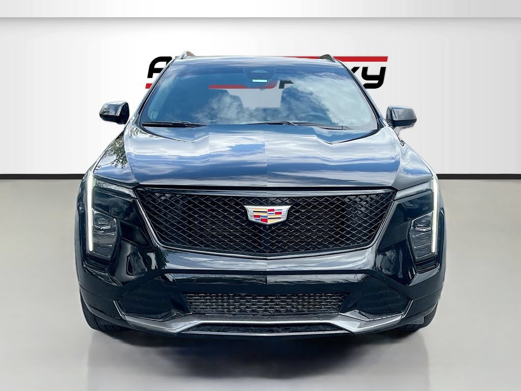 Used 2025 Cadillac XT4 Sport AWD/4WD image 2