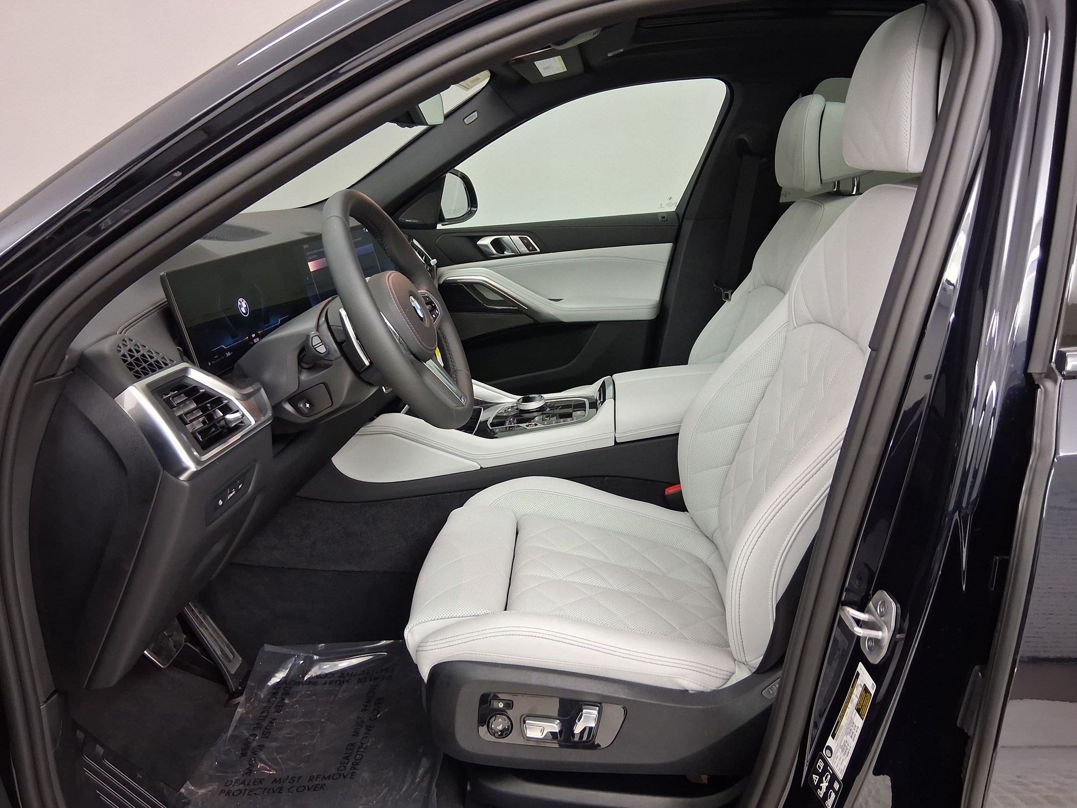 New 2026 BMW X6 xDrive40i w/ Executive Package AWD/4WD image 3