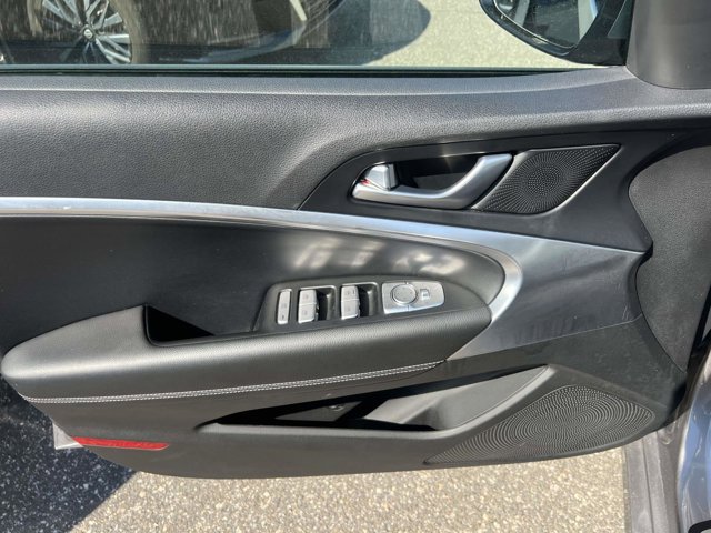 Used 2025 Genesis G70 2.5T AWD/4WD image 15