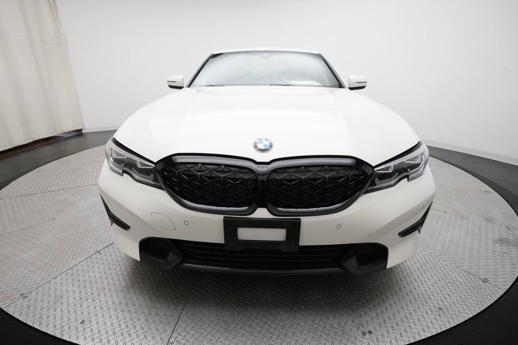 Used 2021 BMW 330e xDrive w/ Convenience Package image 11