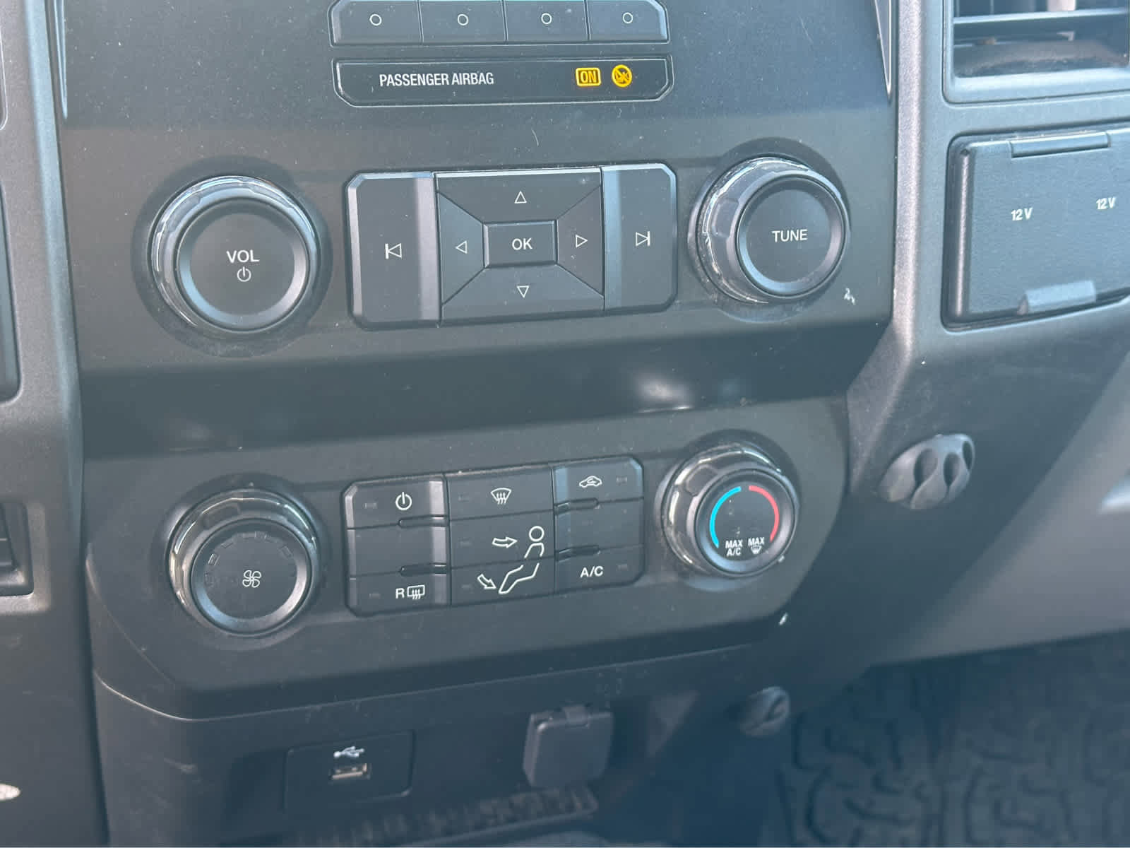 Used 2019 Ford F250 XL w/ STX Appearance Package AWD/4WD image 16