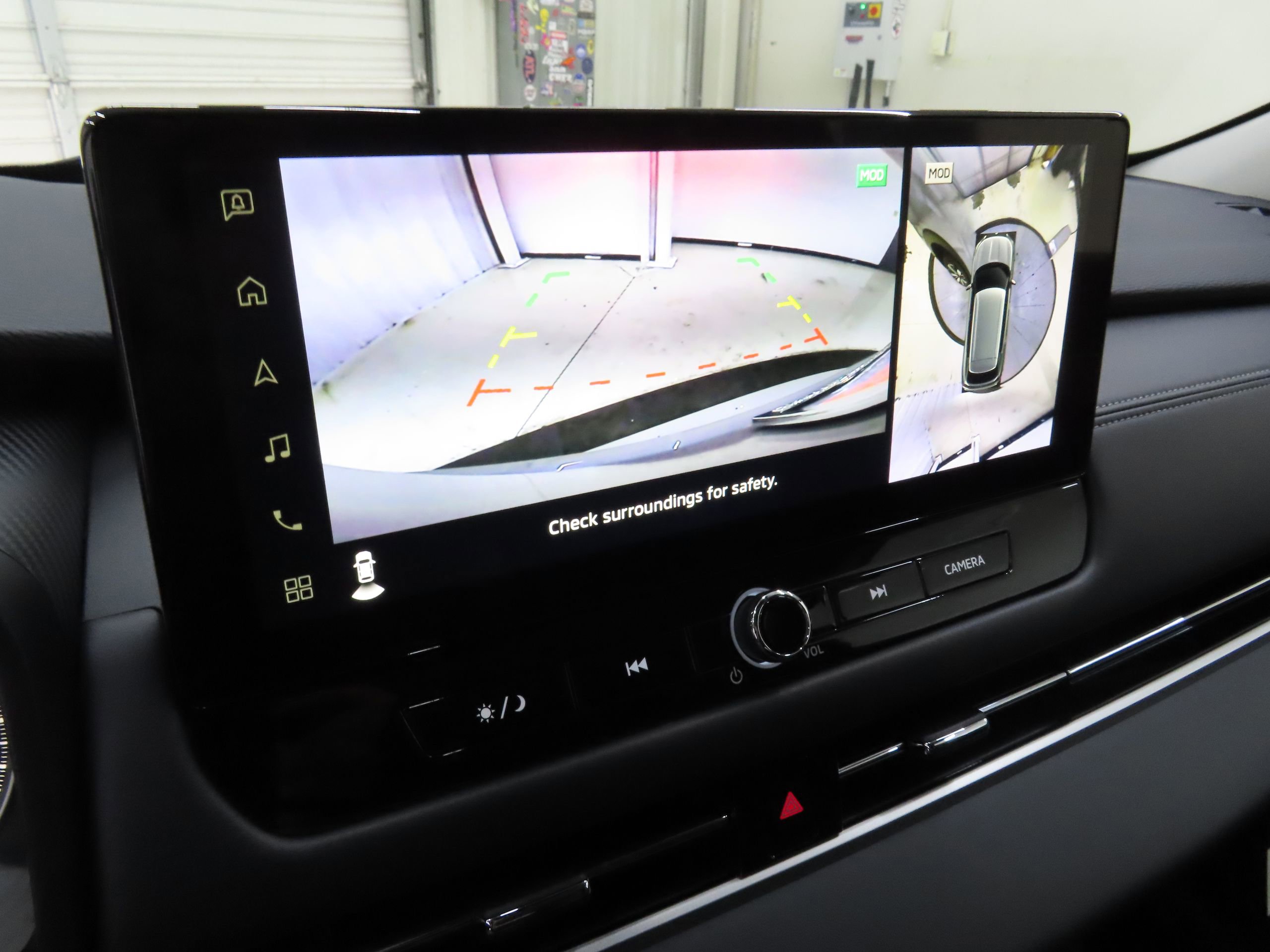 New 2025 Mitsubishi Outlander SE image 17