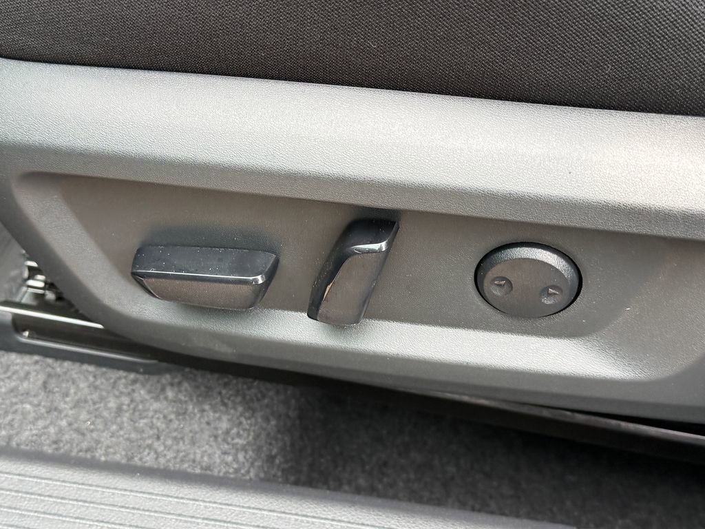 New 2026 Nissan Rogue SV FWD image 20