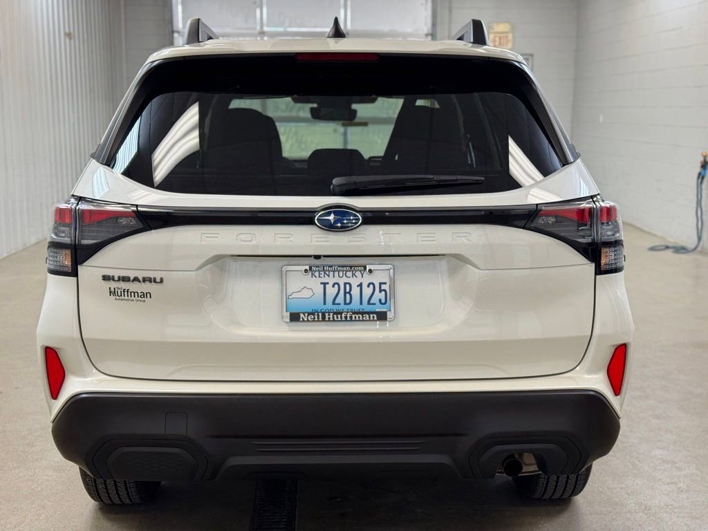 Used 2025 Subaru Forester Premium w/ Convenience Package #1 image 6