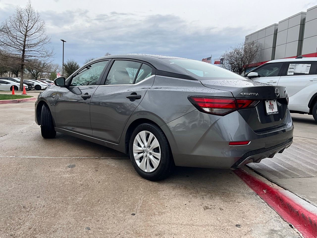 Used 2025 Nissan Sentra S image 8