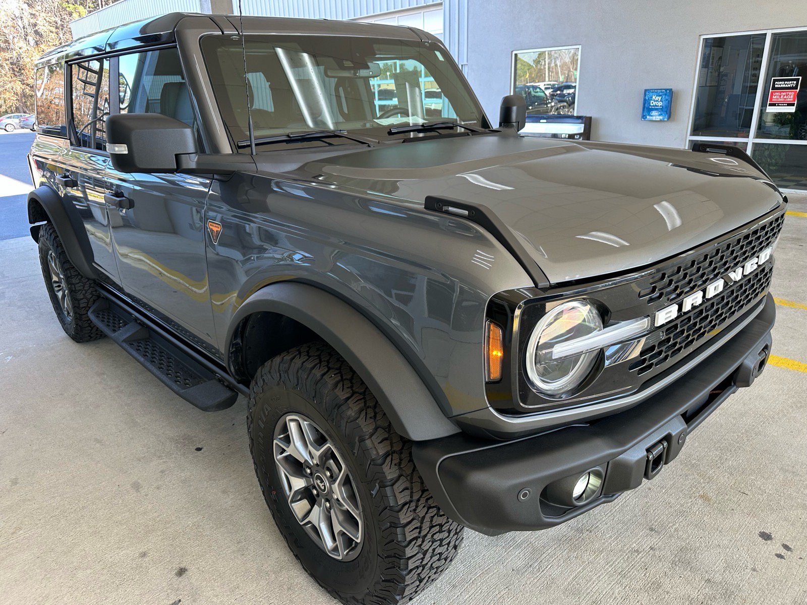 Certified 2025 Ford Bronco Badlands AWD/4WD image 10