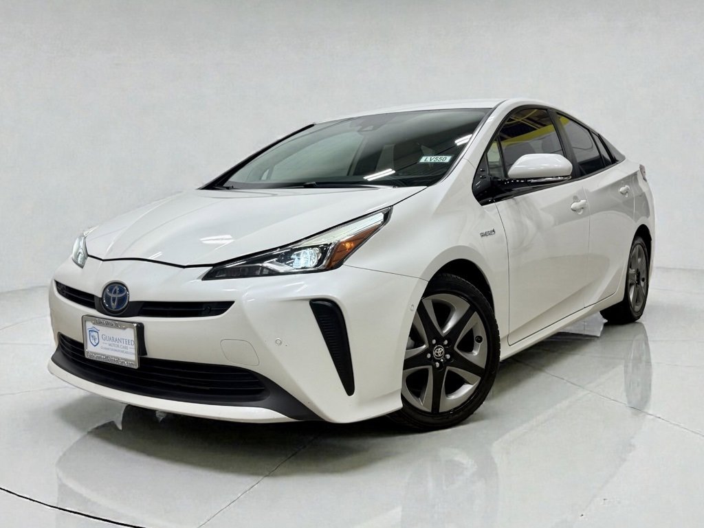 Used 2020 Toyota Prius XLE image 2