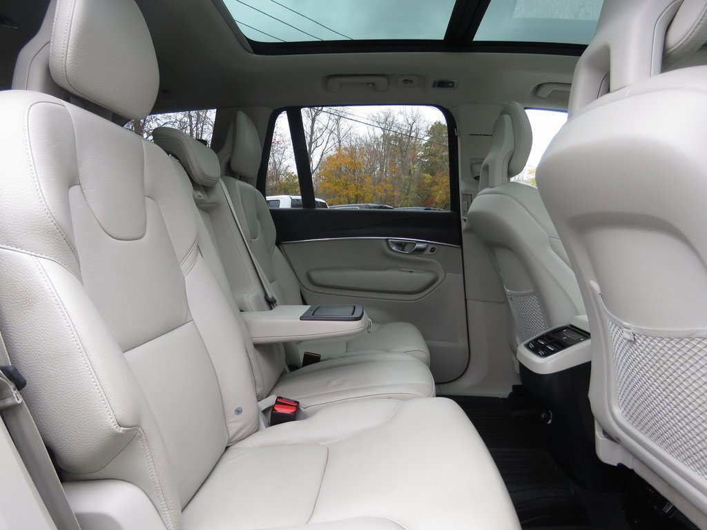 Used 2020 Volvo XC90 T6 Momentum w/ Protection Package image 17