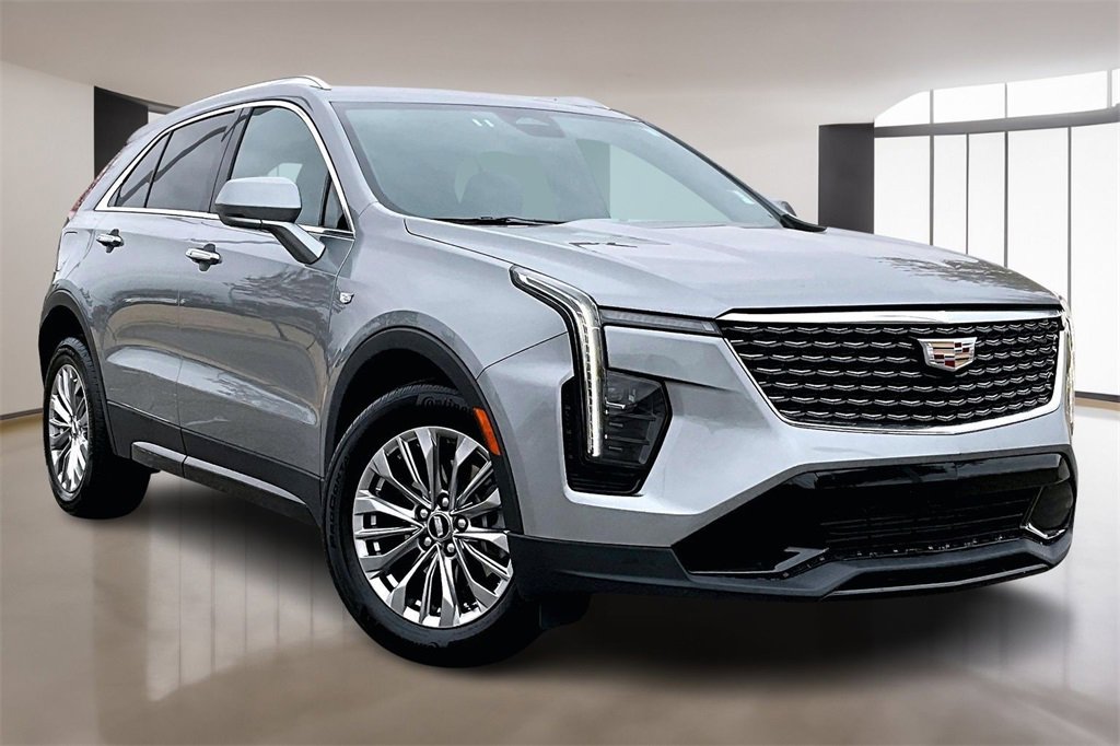 Certified 2024 Cadillac XT4 Premium Luxury image 11