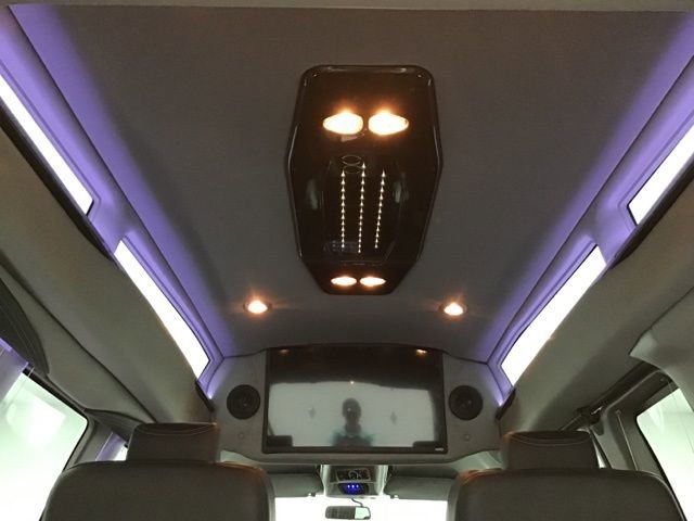 Used 2023 GMC Savana 2500 image 10