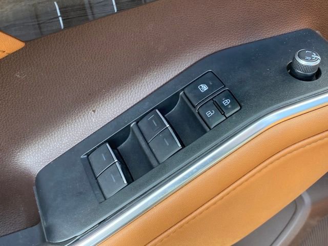 Used 2020 Toyota Highlander Platinum image 18