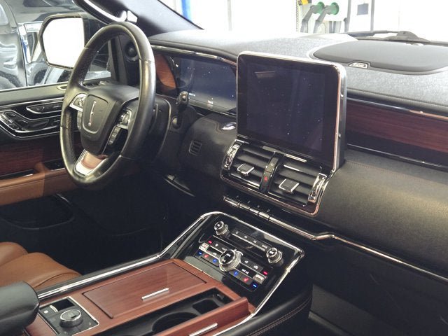 Used 2020 Lincoln Navigator L Reserve image 6